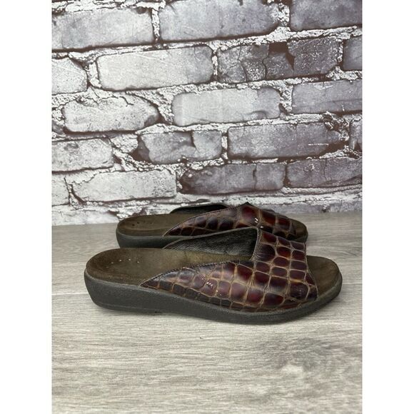 Mephisto Brown Leather Croc Embossed Slip On Slides Sandals Women Sz 35EU/5M US - Picture 1 of 16